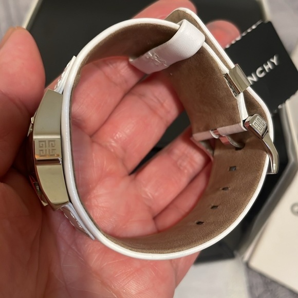Givenchy White Leather Watch main image 10